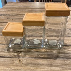 NEW LIST! LIKE NEW SQUARE ANCHOR HOCKING 3PC. GLASS CANISTERS WITH BAMBOO LIDS.